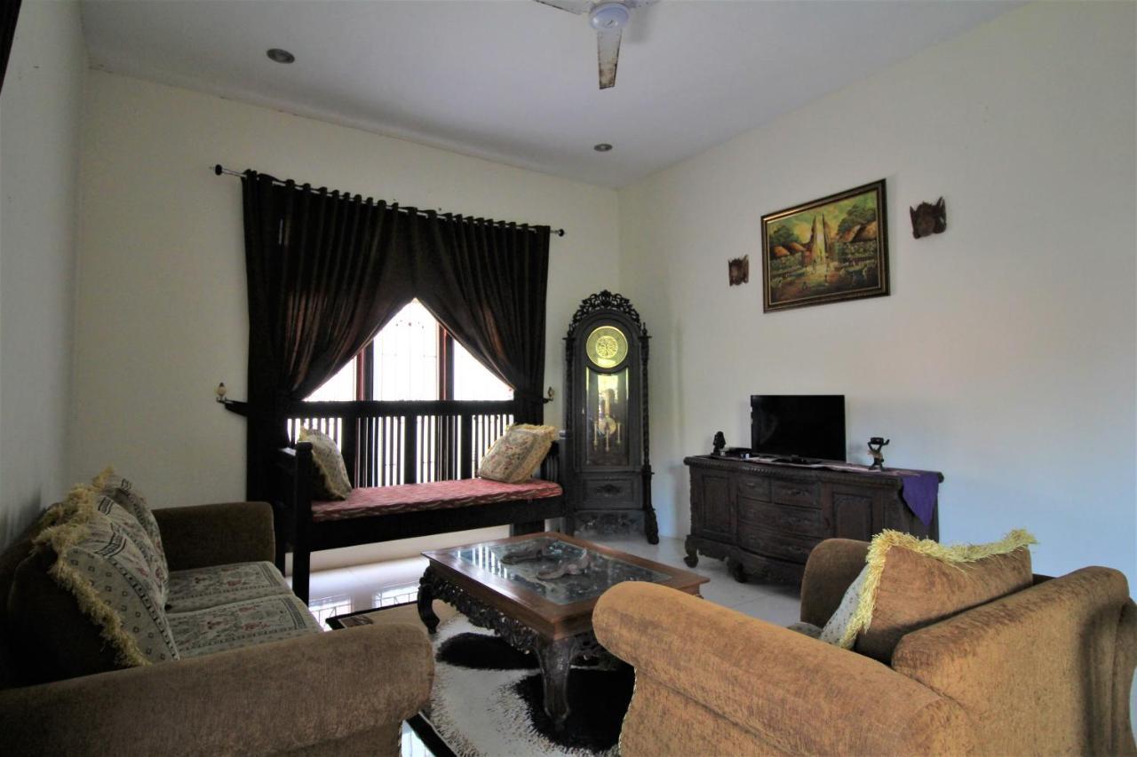 Villadevi بانجانداران المظهر الخارجي الصورة